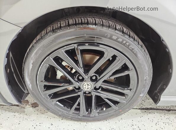 4T1DAACK4SU520145 2025 TOYOTA CAMRY Gray Widok naklejki z numerem VIN
