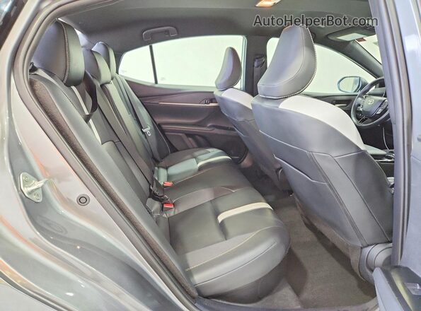 4T1DAACK4SU520145 2025 TOYOTA CAMRY Gray Widok tylnych siedzeń