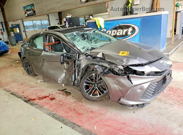4T1DAACK4SU557874 2025 TOYOTA CAMRY Серый Передняя правая четверть