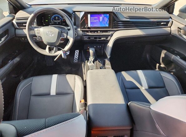 4T1DAACK5SU072448 2025 TOYOTA CAMRY Blue Vista del salpicadero