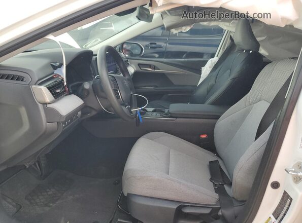 4T1DAACK5SU087368 2025 TOYOTA CAMRY White Вид салону спереду