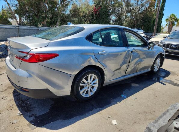 4T1DAACK5SU504231 2025 TOYOTA CAMRY Серебряный Задняя правая четверть