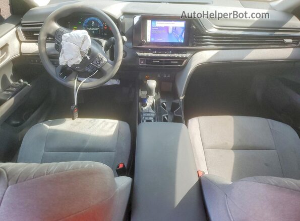 4T1DAACK5SU600277 2025 TOYOTA CAMRY Серебряный Вид панели приборов