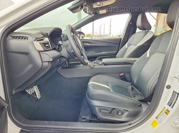 4T1DAACK5TU748222 2026 TOYOTA CAMRY White Vista interior delantera