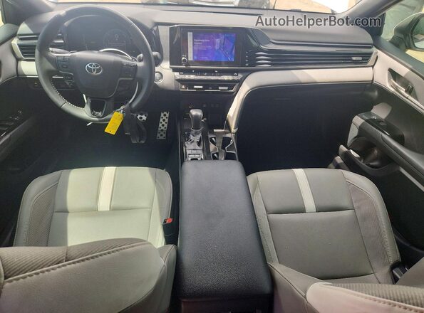 4T1DAACK6SU078761 2025 TOYOTA CAMRY Белый Вид панели приборов