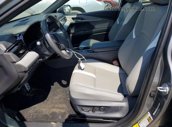4T1DAACK6TU654382 2026 TOYOTA CAMRY Серый Вид салона спереди