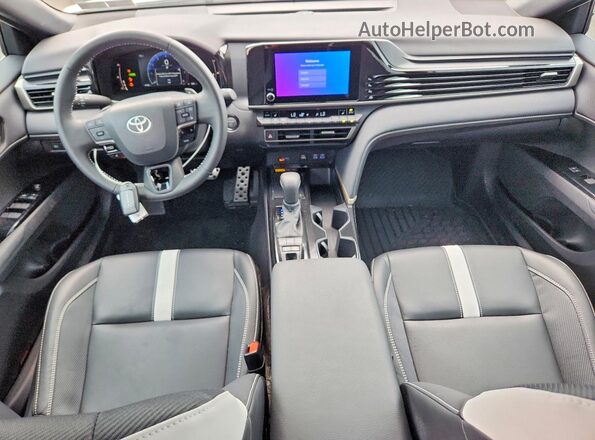 4T1DAACK7SU083192 2025 TOYOTA CAMRY White Vista del salpicadero