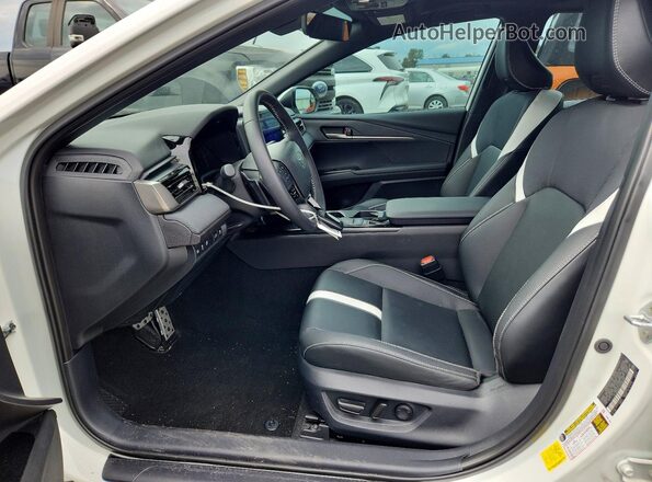 4T1DAACK7SU083192 2025 TOYOTA CAMRY White Vista interior delantera