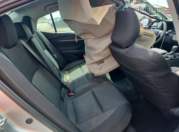 4T1DAACK7TU655413 2026 TOYOTA CAMRY Silver Вид задніх сидінь