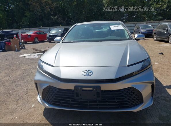 4T1DAACK8SU004306 2025 TOYOTA CAMRY Silver წინა ხედი
