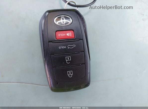 4T1DAACK8SU004306 2025 TOYOTA CAMRY Silver წინა პანელის ხედი