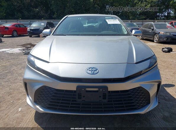 4T1DAACK8SU004306 2025 TOYOTA CAMRY Silver ხელსაწყოთა პანელის ხედი