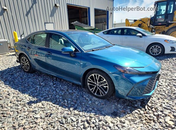 4T1DAACK8SU178134 2025 TOYOTA CAMRY Blue Przód prawy
