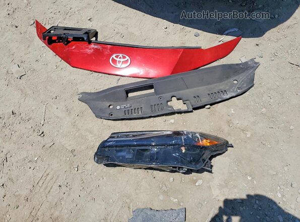 4T1DAACK9SU050193 2025 TOYOTA CAMRY Red Vista del compartimento del motor