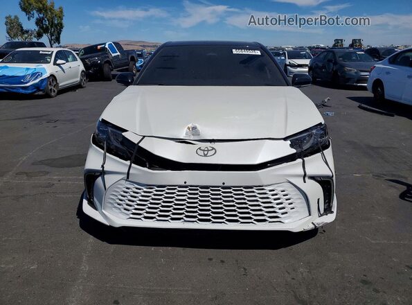 4T1DAACK9SU137995 2025 TOYOTA CAMRY White Front view