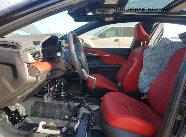 4T1DAACK9SU616918 2025 TOYOTA CAMRY Черный Вид салона спереди