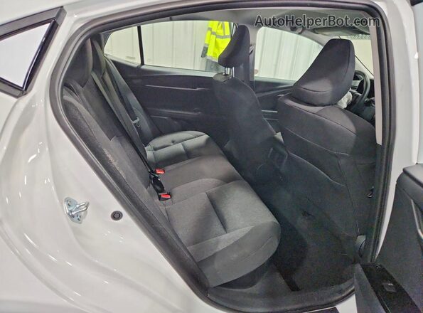 4T1DAACK9TU277627 2026 TOYOTA CAMRY White Вид задніх сидінь