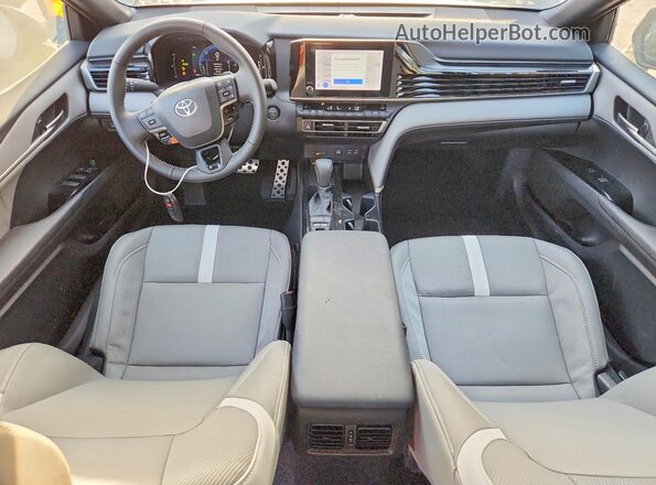 4T1DAACK9TU670771 2026 TOYOTA CAMRY Gray Vista del salpicadero