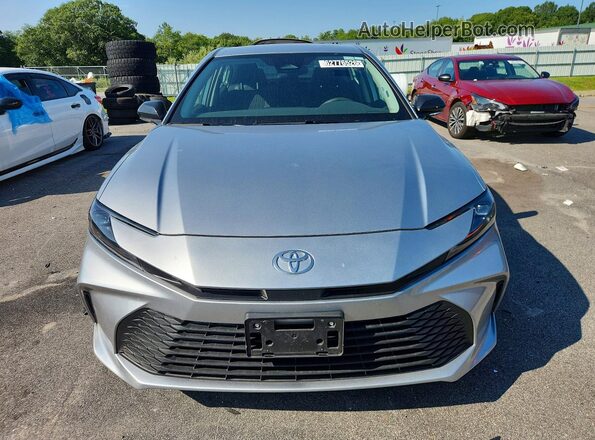 4T1DAACK9TU718107 2026 TOYOTA CAMRY Silver Вид спереду