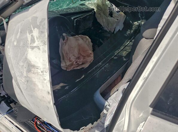 4T1DAACKXSU530159 2025 TOYOTA CAMRY White Вид салону спереду