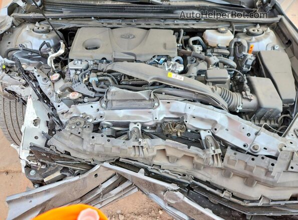 4T1DAACKXSU543803 2025 TOYOTA CAMRY Silver Vista interior trasera