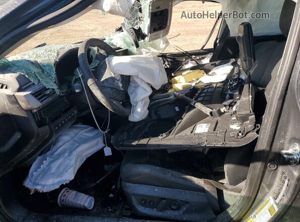4T1DBADK2SU025129 2025 TOYOTA CAMRY Серый Вид салона спереди