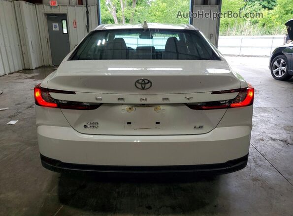 4T1DBADK3SU534629 2025 TOYOTA CAMRY White Rear view