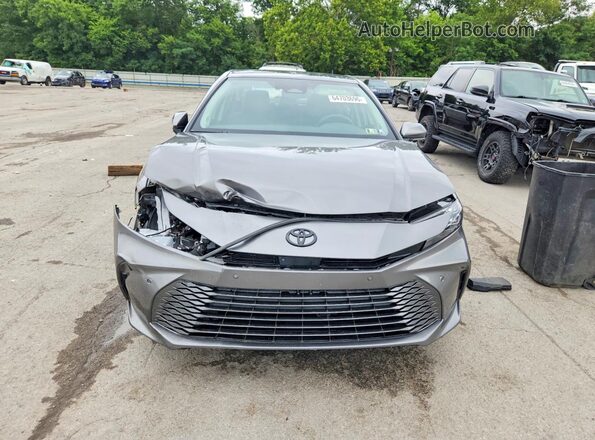 4T1DBADK3SU540804 2025 TOYOTA CAMRY Silver წინა ხედი