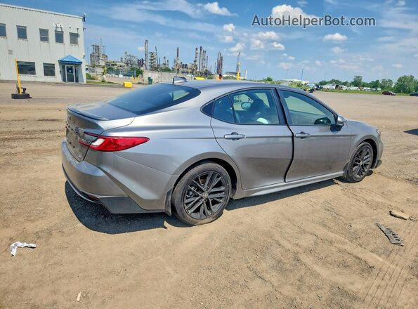 4T1DBADK3TU060666 2026 TOYOTA CAMRY Серебряный Задняя правая четверть
