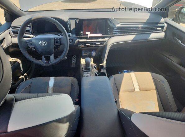 4T1DBADK3TU060666 2026 TOYOTA CAMRY Серебряный Вид панели приборов