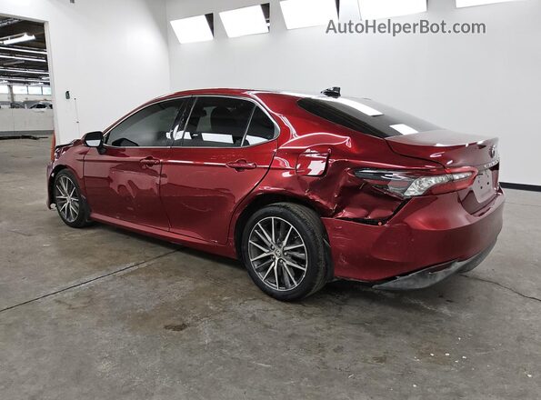 4T1F11BK2NU070400 2022 TOYOTA CAMRY Red 