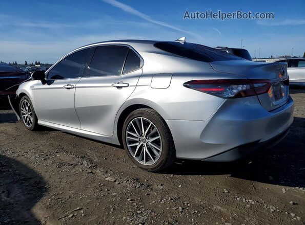 4T1F31AKXMU557385 2021 TOYOTA CAMRY Silver Trasero izquierdo