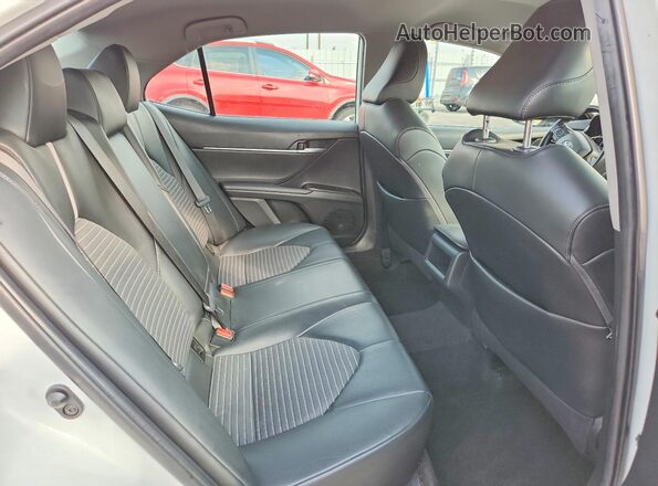 4T1G11AK0MU464773 2021 TOYOTA CAMRY White Rear seats view