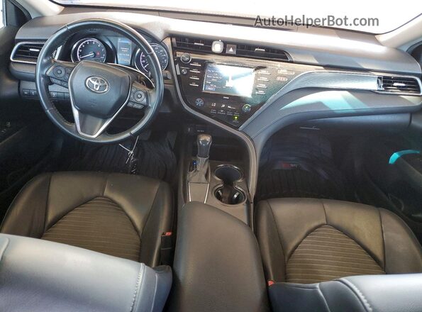 4T1G11AK6LU356558 2020 TOYOTA CAMRY Серый Вид панели приборов