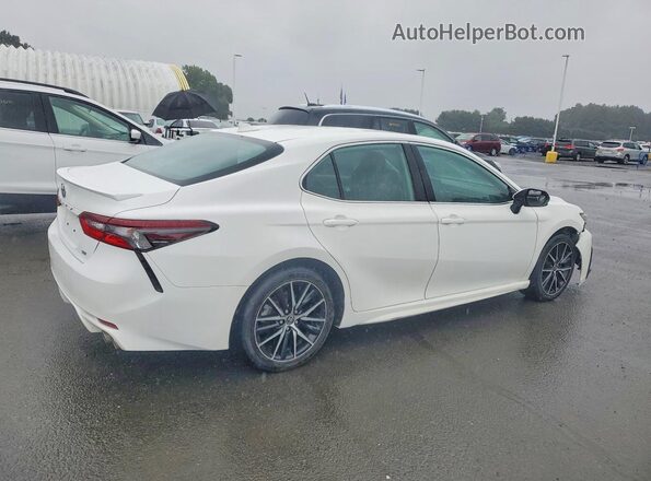 4T1G11AK8MU487749 2021 TOYOTA CAMRY White Հետևի աջ