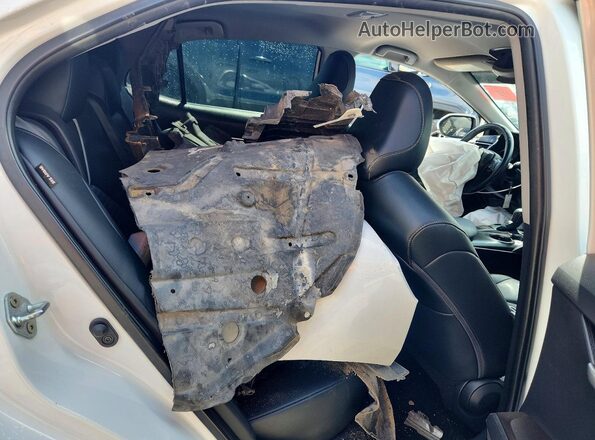 4T1G11AK9PU763554 2023 TOYOTA CAMRY White Հետևի նստատեղերի տեսք