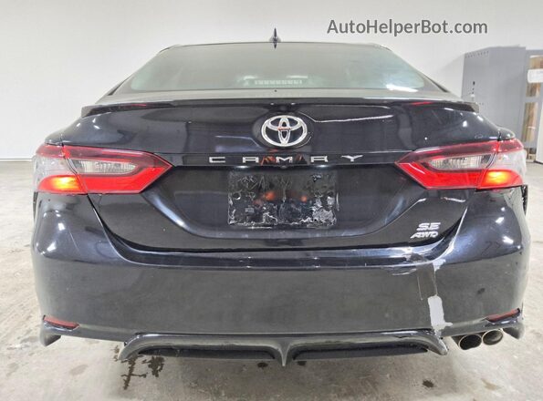 4T1G11BK4RU128050 2024 TOYOTA CAMRY Черный Вид сзади