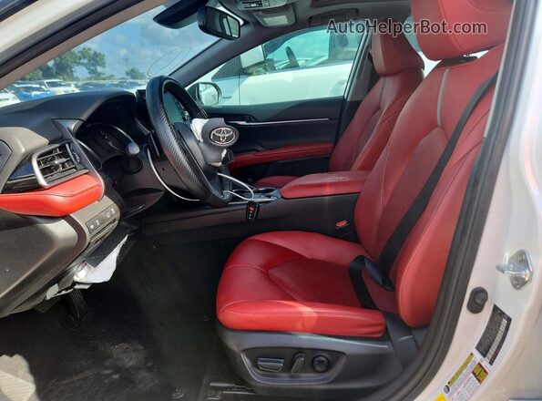 4T1K61AK3NU073601 2022 TOYOTA CAMRY White Front interior view