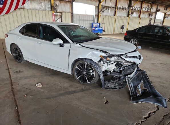 4T1K61AK6LU505370 2020 TOYOTA CAMRY White Delantero derecho