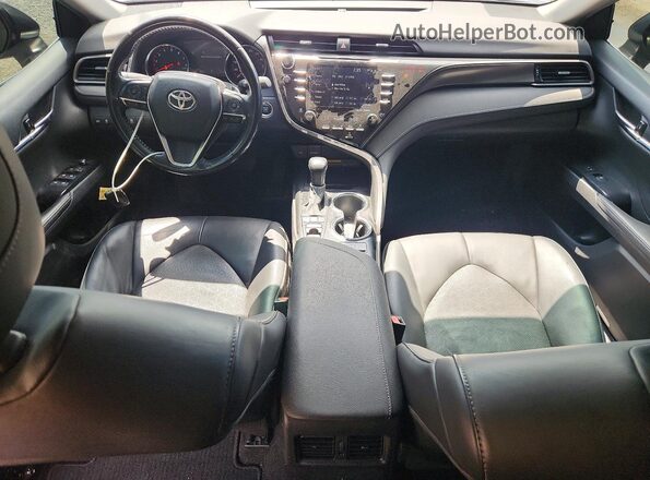 4T1K61AK8LU923686 2020 TOYOTA CAMRY Gray Առջևի վահանակի տեսք