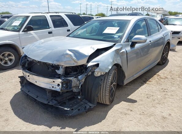 4T1T11AK0MU554018 2021 TOYOTA CAMRY Silver Front left
