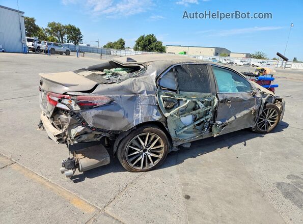 4T1T11AKXMU441418 2021 TOYOTA CAMRY Gray Tył prawy
