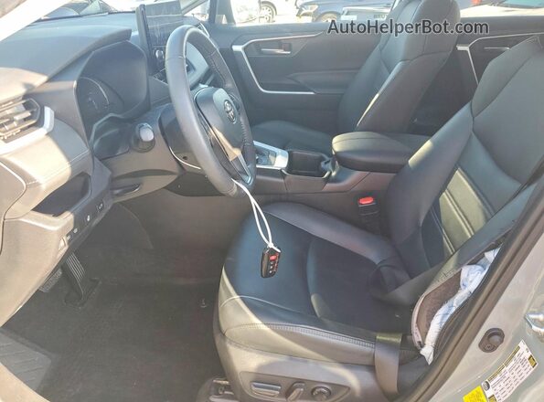 4T3B6RFV1PU133810 2023 TOYOTA RAV4 Gray Widok wnętrza z przodu