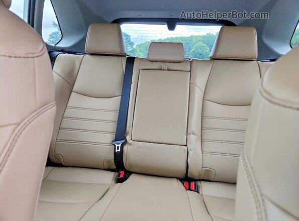 4T3B6RFV2NU087952 2022 TOYOTA RAV4 White Vista de los asientos traseros