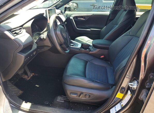4T3E6RFV0MU029043 2021 TOYOTA RAV4 Gray Widok wnętrza z przodu