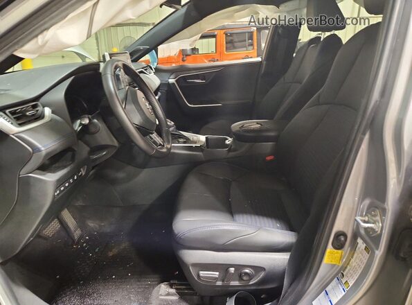 4T3E6RFV8NU094143 2022 TOYOTA RAV4 Silver Front interior view