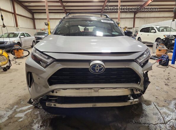 4T3E6RFV8NU094143 2022 TOYOTA RAV4 Silver Front view