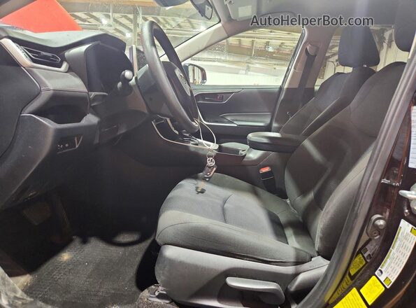 4T3LWRFV8PU097375 2023 TOYOTA RAV4 Red Widok wnętrza z przodu