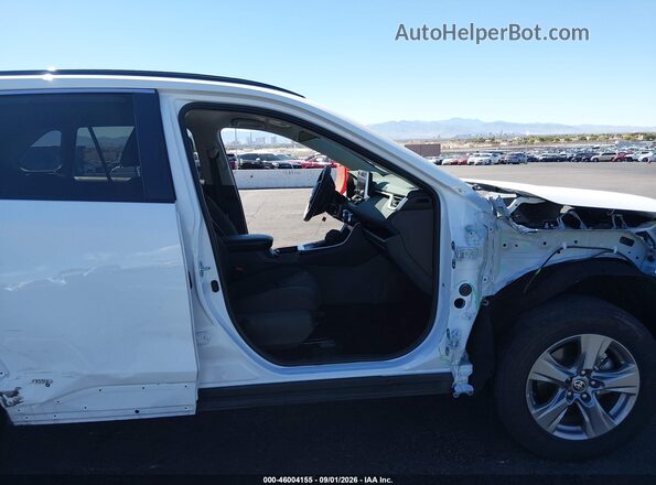 4T3MWRFVXRU138032 2024 TOYOTA RAV4 HYBRID Белый Вид спереди