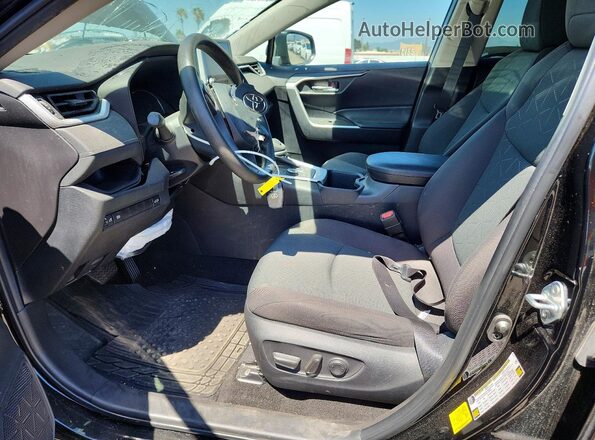 4T3RWRFV2RU145711 2024 TOYOTA RAV4 Черный Вид салона спереди